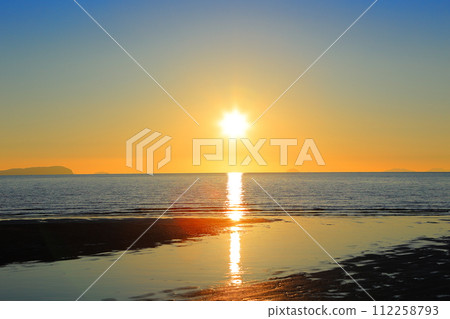 香川縣三豐市父母濱的日落 112258793