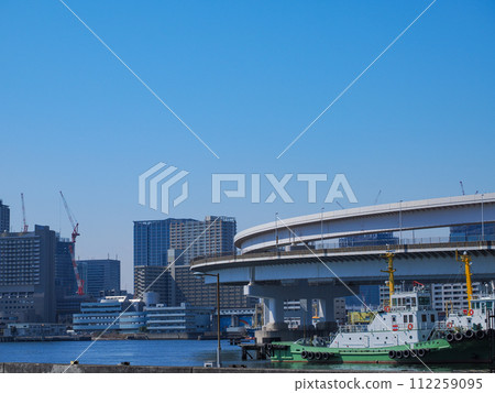 (Tokyo) Rainbow Bridge Shinagawa Pier side 112259095