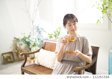 Organic beauty for middle-aged women 112261588