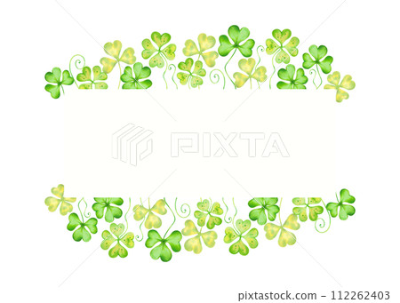 Horizontal frame with clover petals and space for text for St. Patrick's Day.Illustration with watercolors and markers.Hand drawn isolated art.Botanical border with wildflowers.Floral template 112262403
