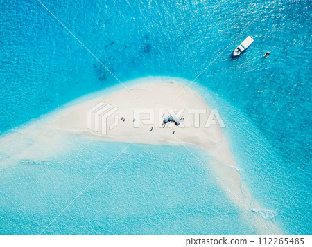 Top down aerial view of seascape atoll sandbank in Maldives Top down aerial view of seascape atoll sandbank in Maldives 112265485