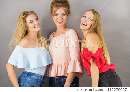 Positive female friends having fun 112270637