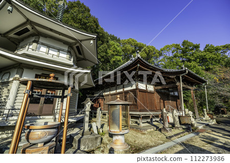 四國 88 處第 69 號 觀音寺 藥師堂及真教殿 香川縣觀音寺市 四國 88 處第 69 號 觀音寺 藥師堂及真教殿 香川縣觀音寺市 112273986
