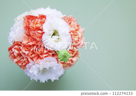 Two types of cute round bouquet materials 112274133
