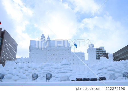 Giant snow sculpture at Neuschwanstein Castle 112274198