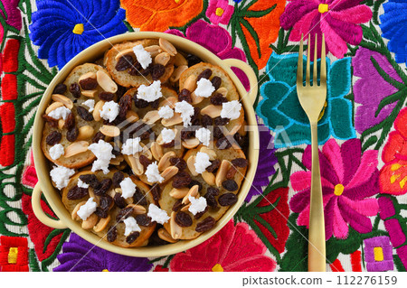 Capirotada，四旬期食用的傳統墨西哥甜點 112276159