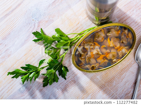 Canned mussels in oil 112277482