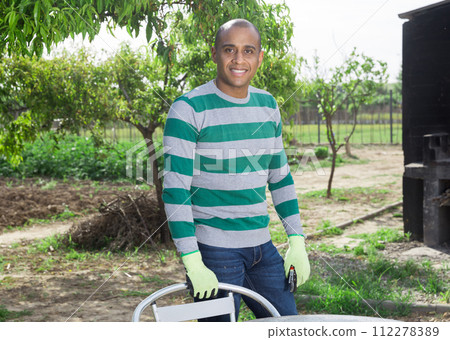 Portrait of latin american farmer Portrait of latin american farmer 112278389