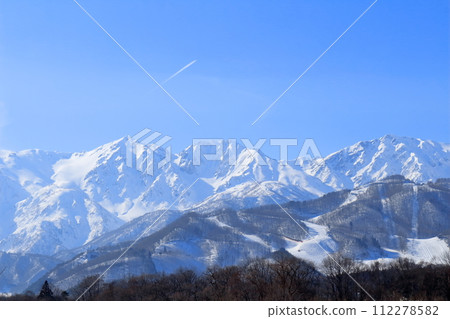 三月白馬村的北阿爾卑斯山 信州山 信州風景 信州自然 三月白馬村的北阿爾卑斯山 信州山 信州風景 信州自然 112278582