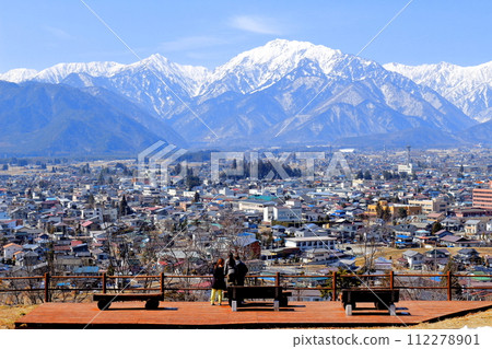 從信濃大町看北阿爾卑斯山 信州三月山 信州風景 信州自然 從信濃大町看北阿爾卑斯山 信州三月山 信州風景 信州自然 112278901