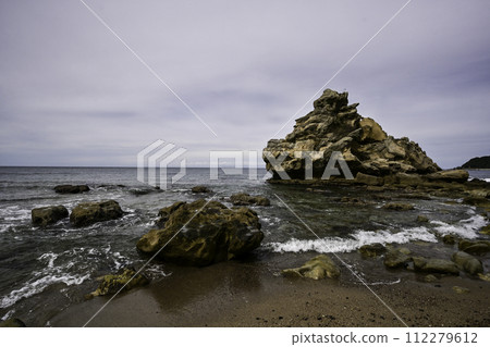 Noto's singing sand beach 112279612