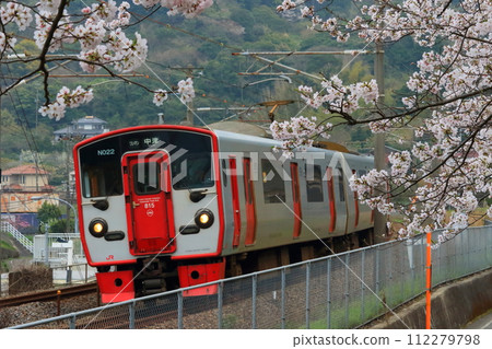 電車與櫻花(大分市) 電車與櫻花(大分市) 112279798