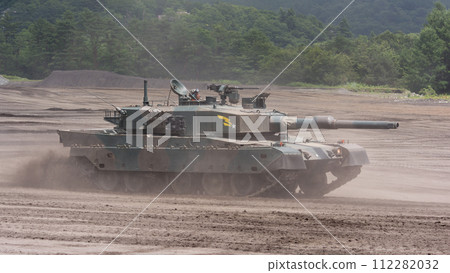 狂奔的陸上自衛隊90式坦克 狂奔的陸上自衛隊90式坦克 112282032