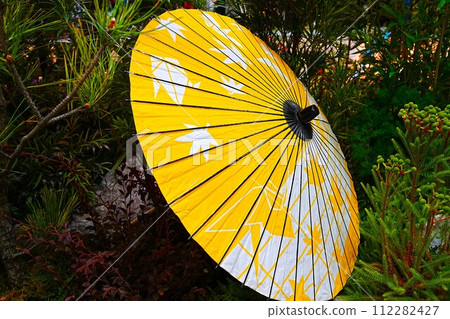 黃色日本傘 112282427