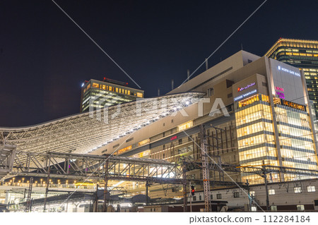 JR大阪站車站大樓大阪/梅田市夜景 JR大阪站車站大樓大阪/梅田市夜景 112284184