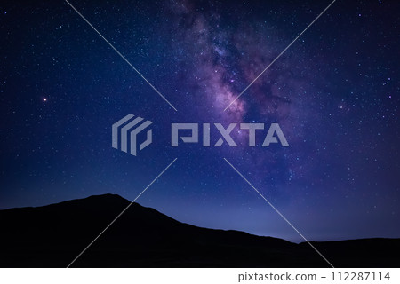 熊本縣阿蘇市草千里濱的星空 112287114