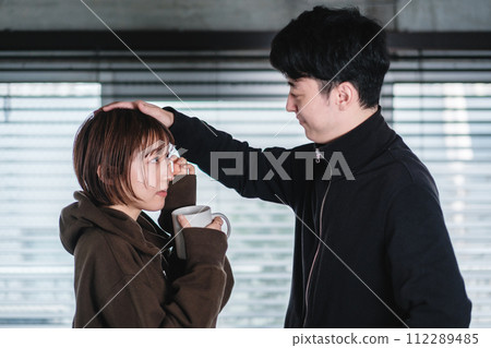 Morning Couple Sleepy Lifestyle 112289485