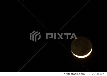 Moon age 2.2 Earthshine crescent moon Moon age 2.2 Earthshine crescent moon 112290474