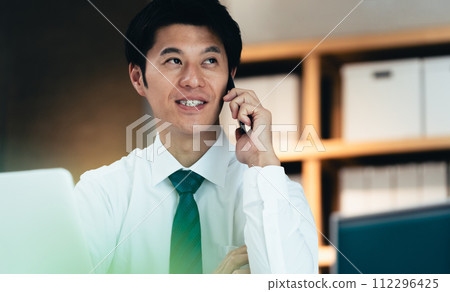 商人談智能手機 112296425