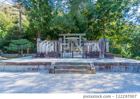 Higashiyama-ku, Kyoto City, 95th Emperor Hanazono, Jurakuin Mausoleum 112297007