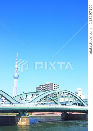 Scenery of Tokyo Sky Tree and Umaya Bridge, Sumida Ward, Tokyo 112297193