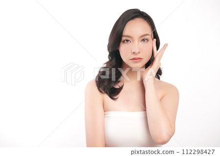 Beautiful young asian woman with clean fresh skin on white background, Face care, Facial treatment, Cosmetology, beauty and spa, Asian women portrait. 112298427