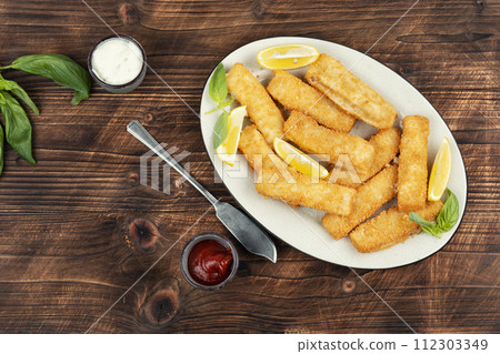Fish fingers or nuggets Fish fingers or nuggets 112303349