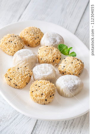 Portion of mochi Portion of mochi 112304055