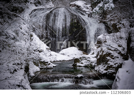 積雪覆蓋的赤山大瀧 積雪覆蓋的赤山大瀧 112306803