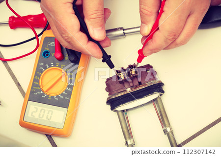 Heater tested by mechanic. 112307142