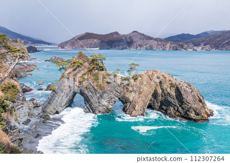 Beautiful sculpture created by nature in Sanriku, Iwate Prefecture, Anadori Iso 112307264