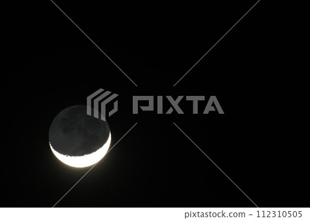 Moon age 3.2, Earthshine moon 112310505