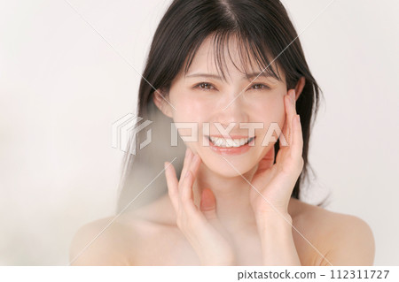Female skin care 112311727
