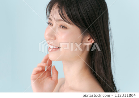 一個女人要好好保養自己的皮膚 112311804
