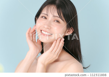 一個女人要好好保養自己的皮膚 112311808