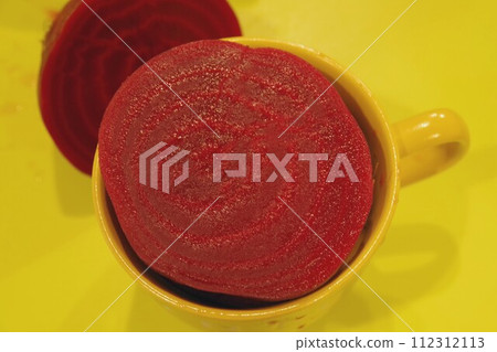 Cross section of boiled beets 112312113