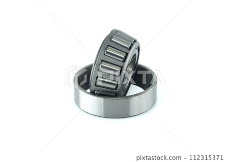 Cylindrical roller bearing isolated on white background Cylindrical roller bearing isolated on white background 112315371