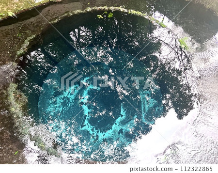 Kakitagawa Park, spring water seen from the second observation deck Kakitagawa Park, spring water seen from the second observation deck 112322865