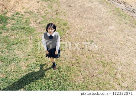 學校女孩高中學生 學校女孩高中學生 112322871