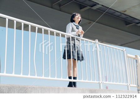 學校女孩高中學生 學校女孩高中學生 112322914