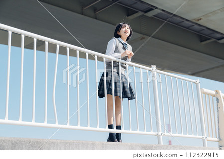 學校女孩高中學生 112322915
