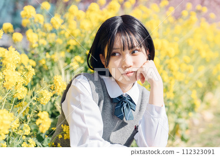 Sakura and school girls Sakura and school girls 112323091