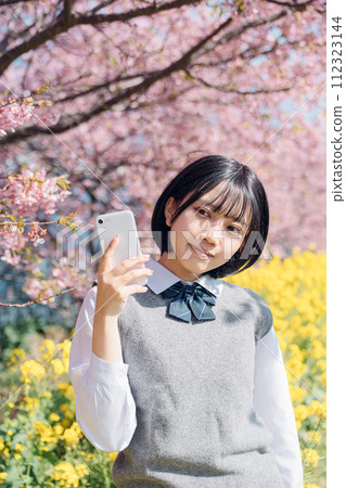 Sakura and school girls 112323144