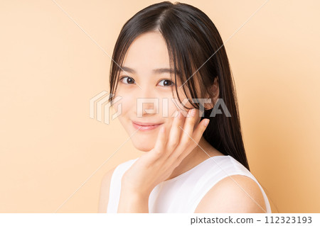 年輕女性的美麗 年輕女性的美麗 112323193