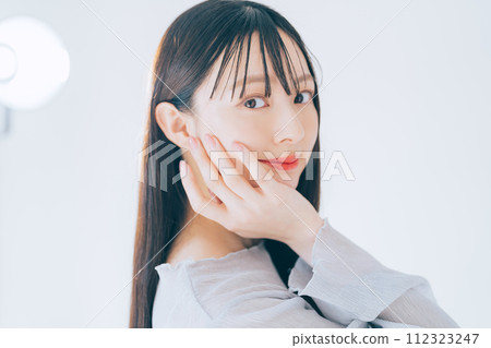 Beauty image of young women Beauty image of young women 112323247