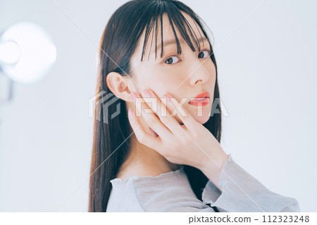 Beauty image of young women Beauty image of young women 112323248