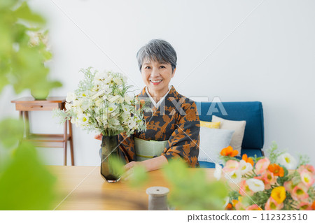 和服高級女性生活方式 112323510