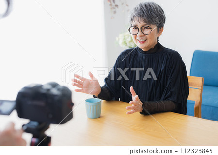 被採訪的資深婦女 112323845