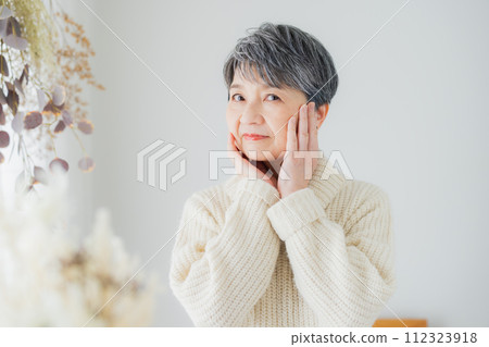 Winter beauty senior women 112323918
