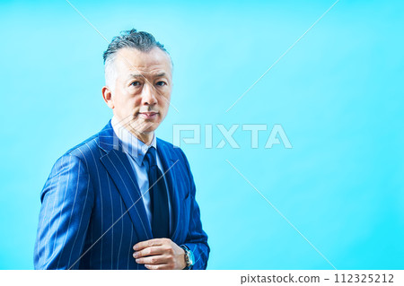 Businessman male 112325212